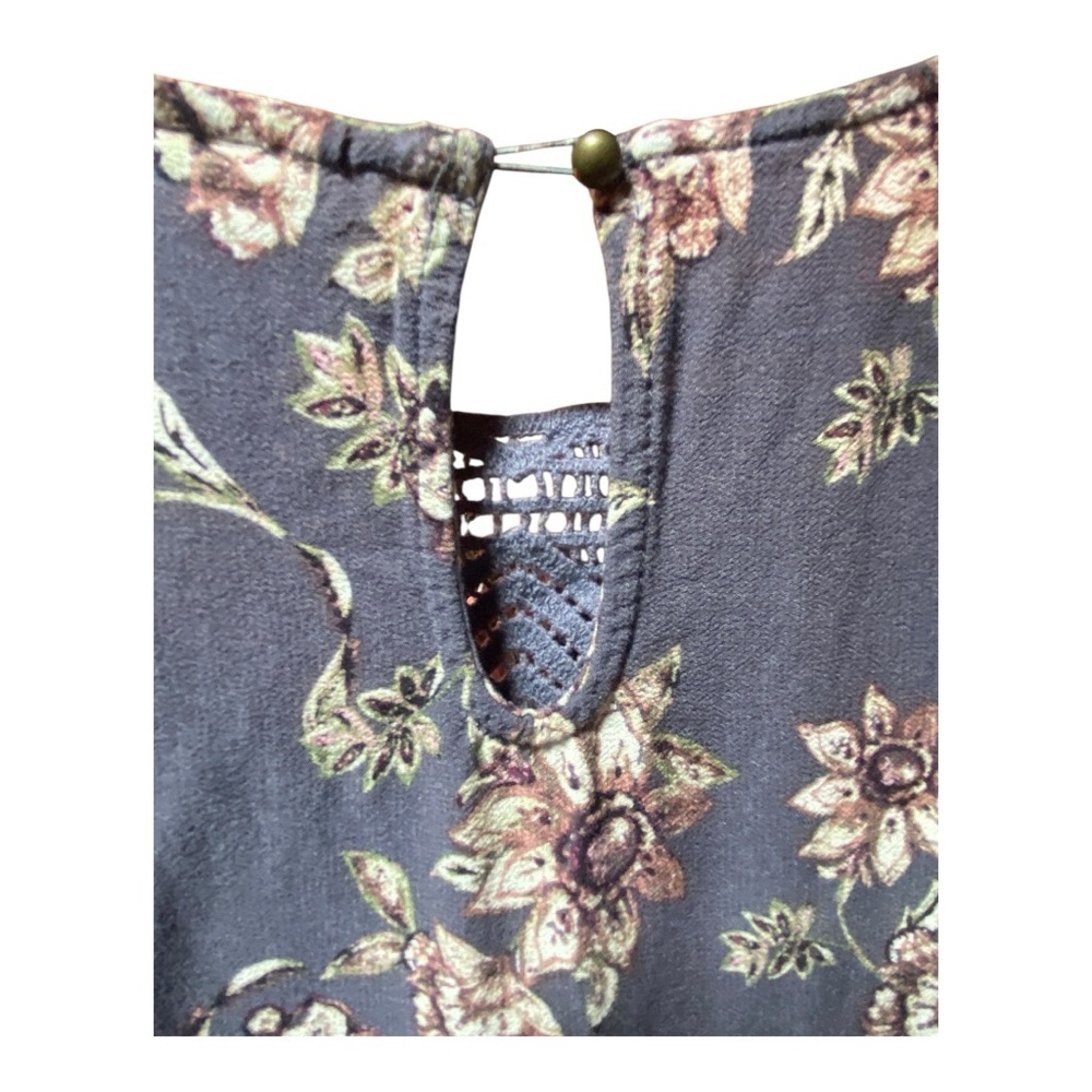 Knox Rose Floral Cold Shoulder Sleeve Blouse - Gray and Cream - Picture 6 of 8